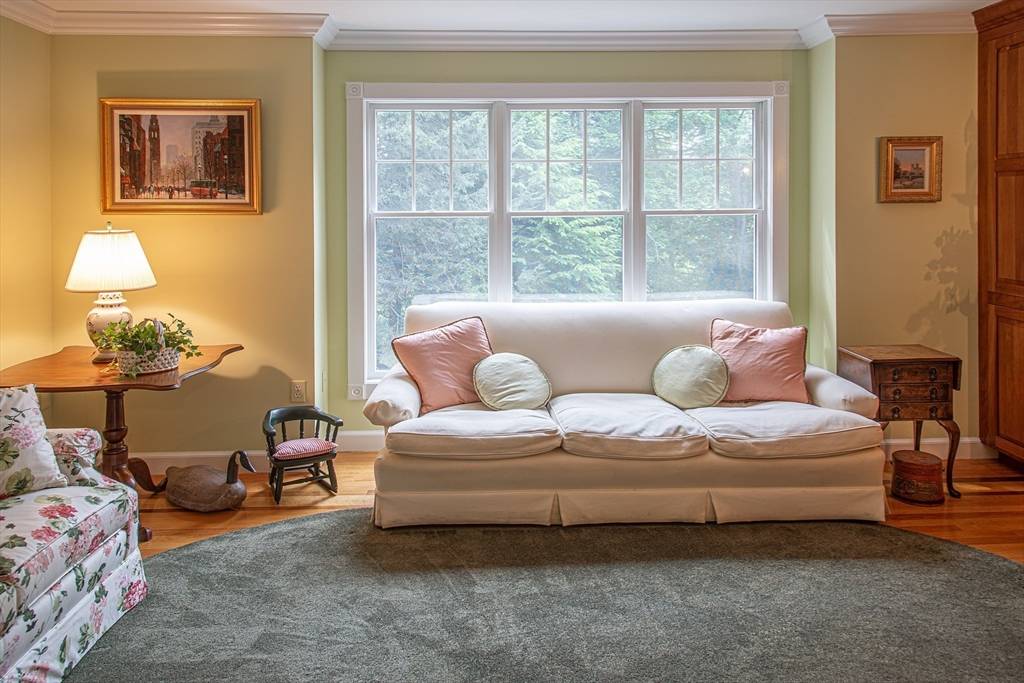 25 Hawthorne Ter Northampton, MA 01062