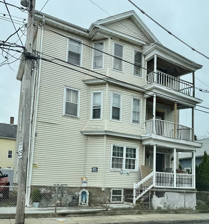 Fall River, MA 02720,89 Mcdonald St