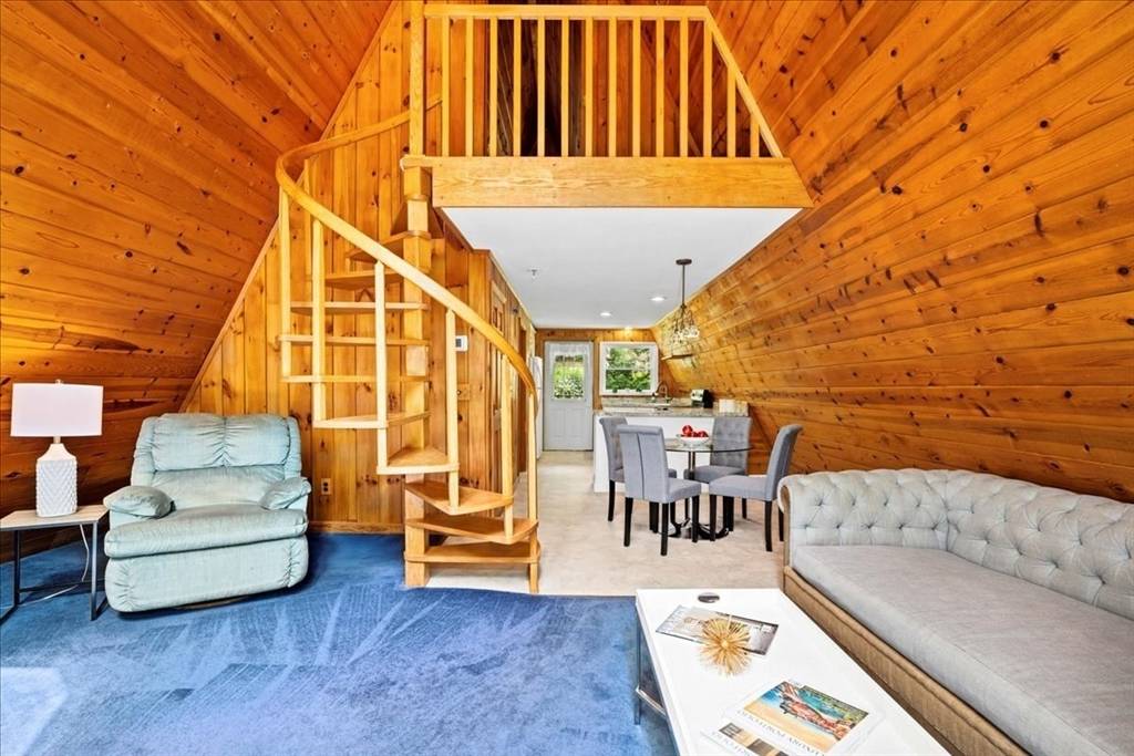 Webster, MA 01570,245 Sutton Rd