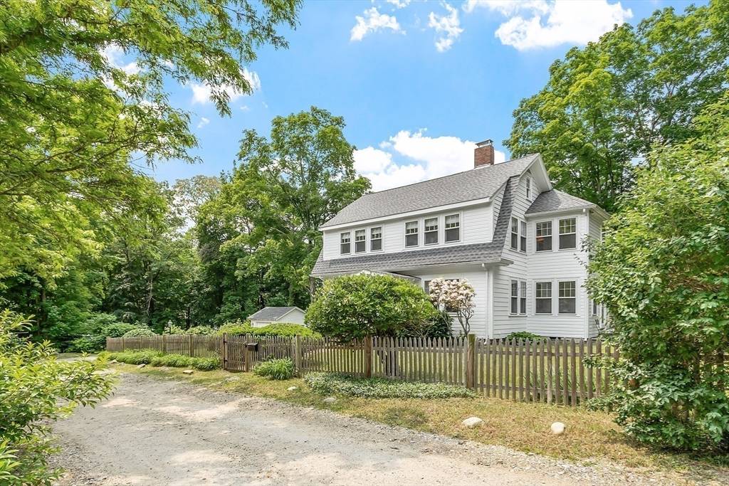 Andover, MA 01810,10 Torr Street