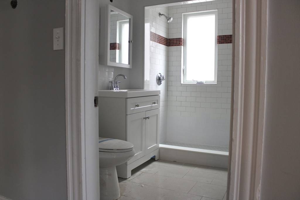 Everett, MA 02149,122 Vernal Street #3