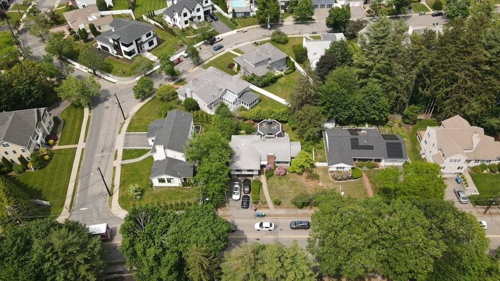 Newton, MA 02459,360 Brookline St