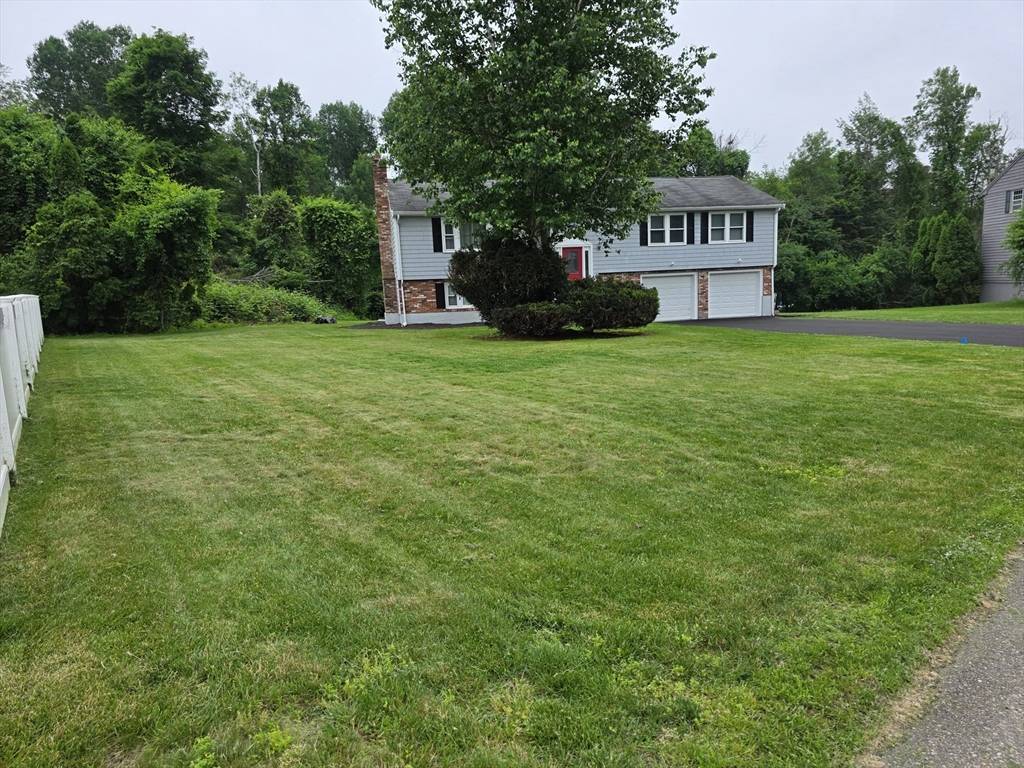 Framingham, MA 01701,4 Hickey Dr