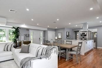 Wayland, MA 01778,18 Damon Street #18