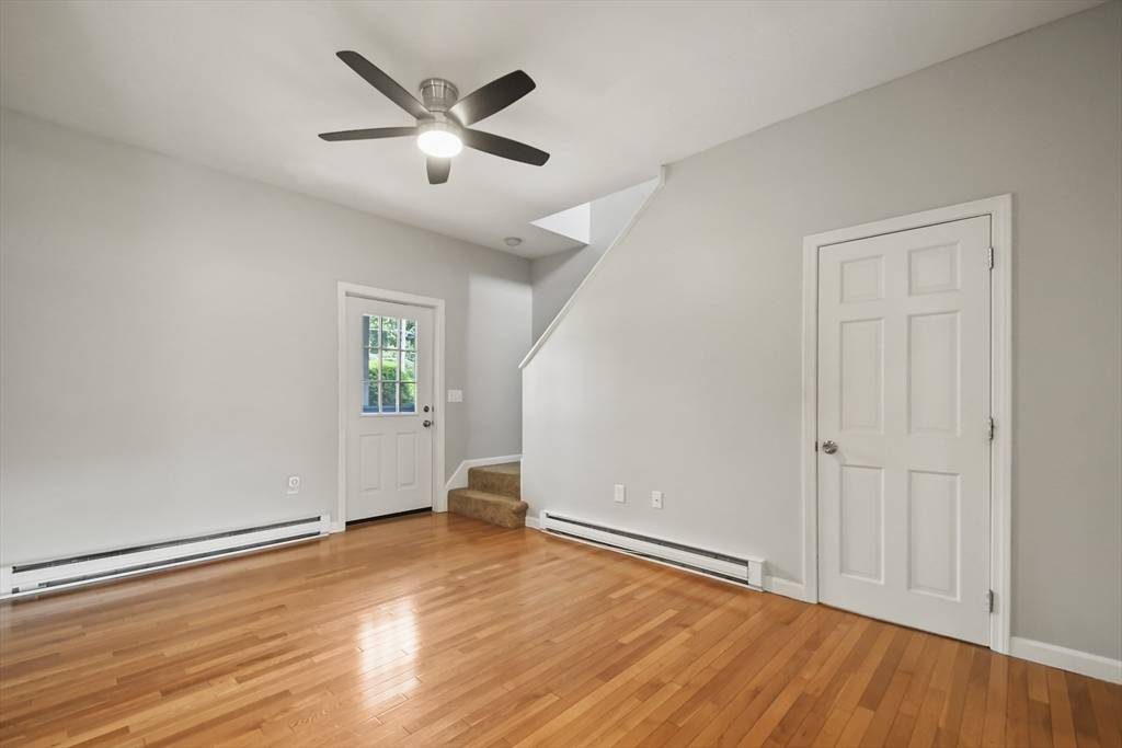 Leominster, MA 01453,192 Pleasant Street #3