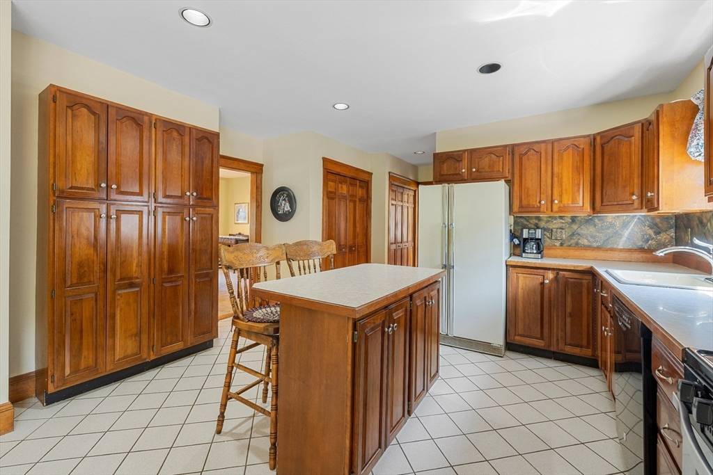 Lexington, MA 02421,475 Waltham Street
