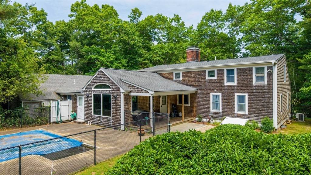 Carver, MA 02330,86 Plymouth St