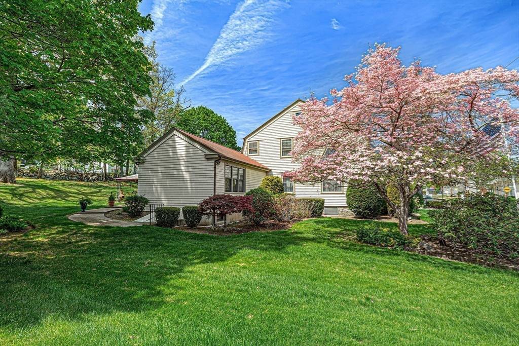 Johnston, RI 02919,90 Putnam Pike