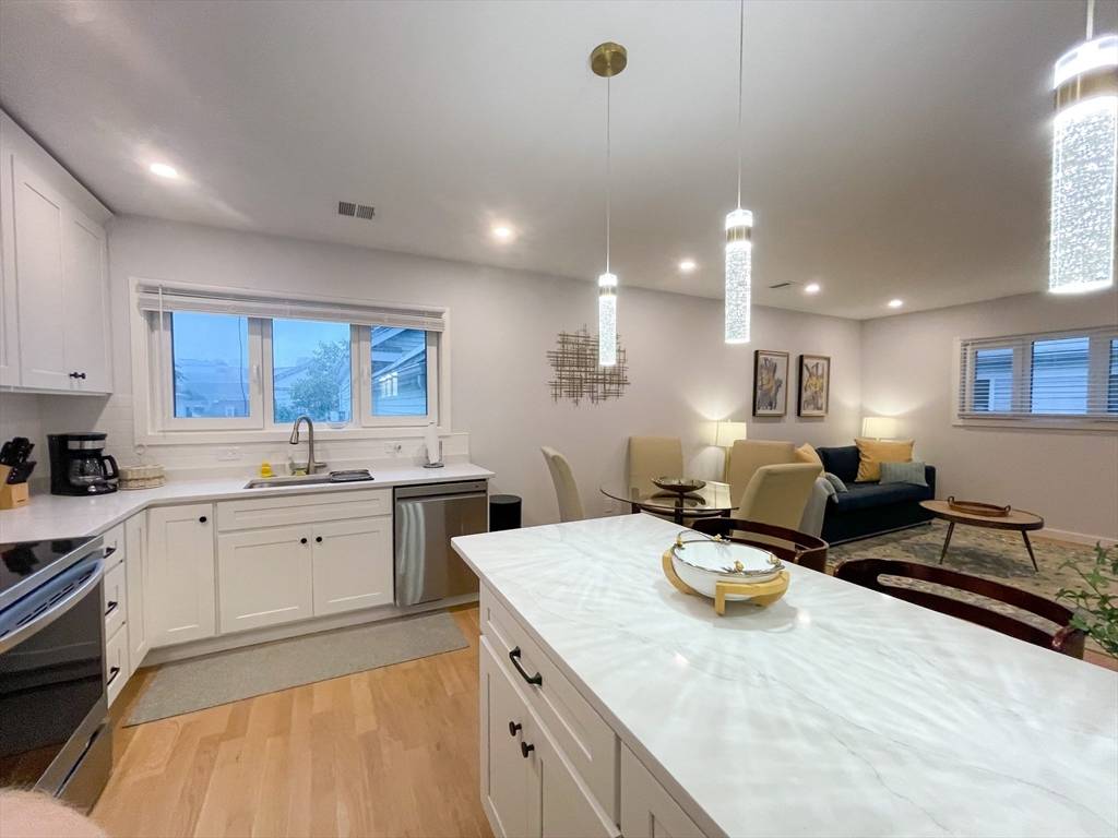 Cambridge, MA 02141,75 Thorndike St #2