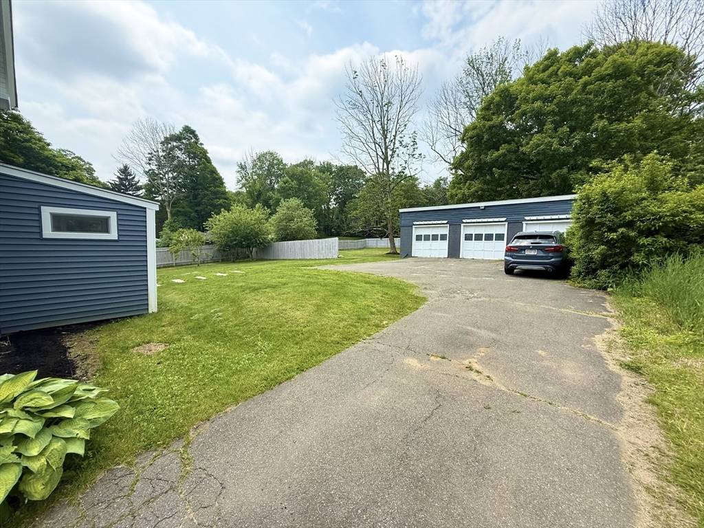Sturbridge, MA 01518,59 Brookfield Rd