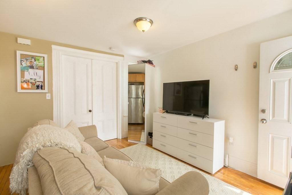 Somerville, MA 02145,9 Auburn Ave #Apt 1
