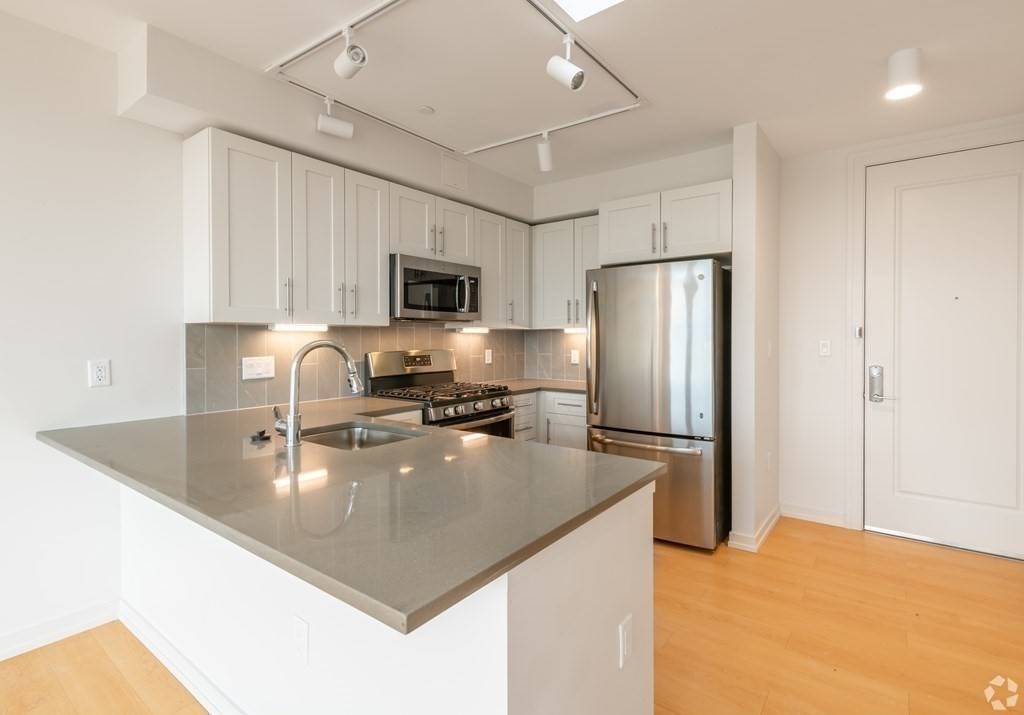 Cambridge, MA 02138,77 New #112