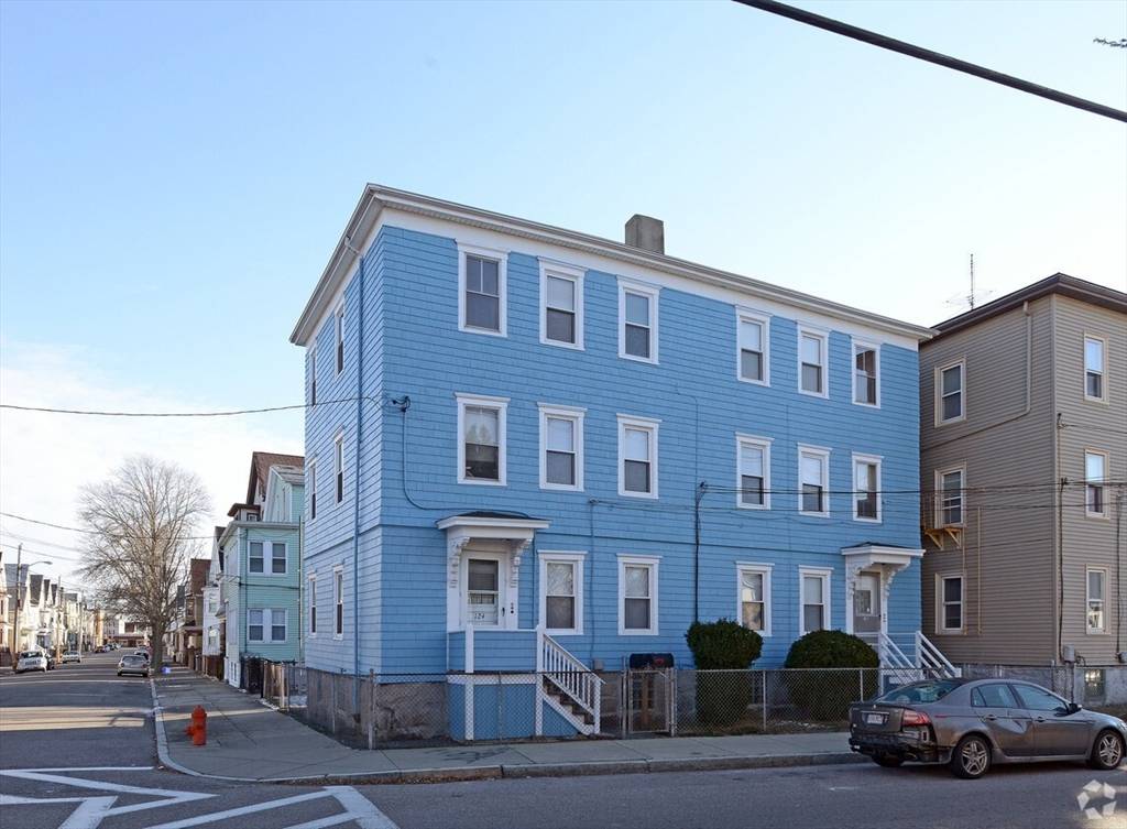New Bedford, MA 02744,124 Crapo Street #1