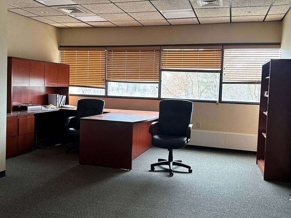 North Andover, MA 01845,231 Sutton St #2K