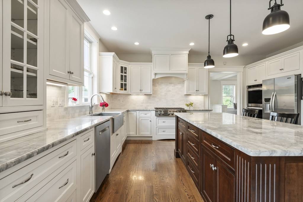 Natick, MA 01760,12 Hunters Ln