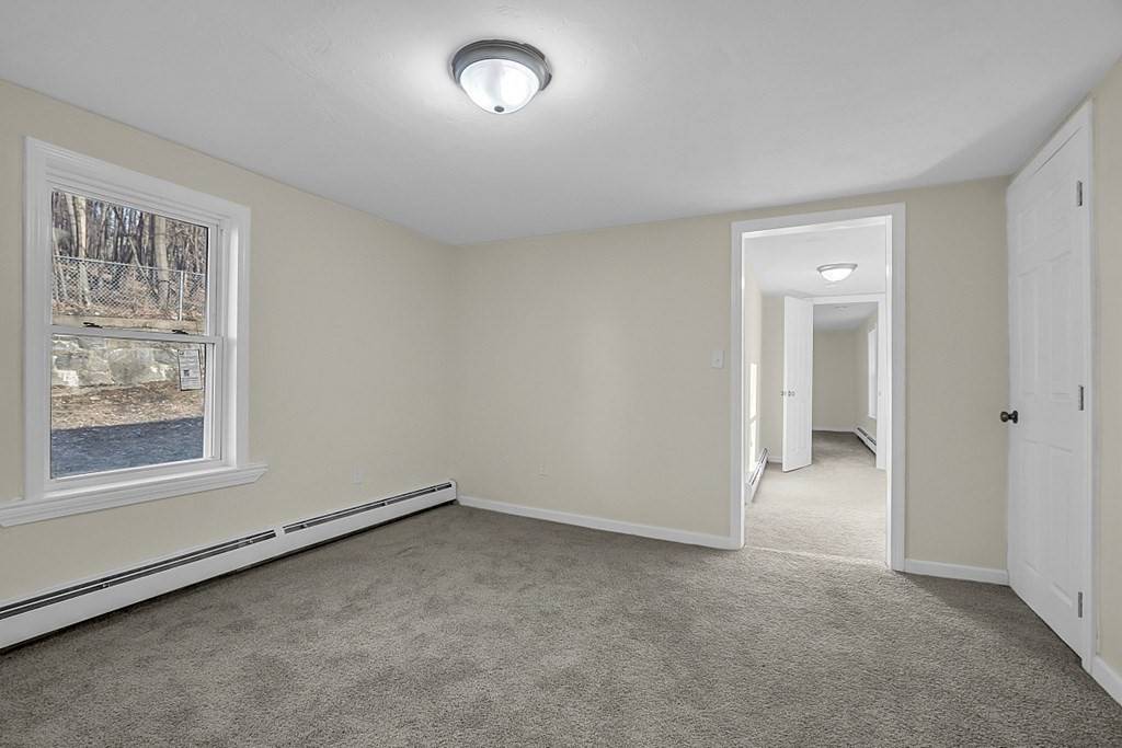 Fitchburg, MA 01420,52-54 Mount Globe Street #52
