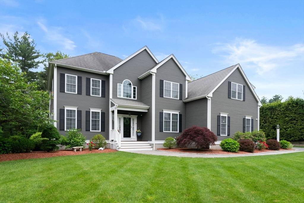 Walpole, MA 02181,8 Berkeley Drive