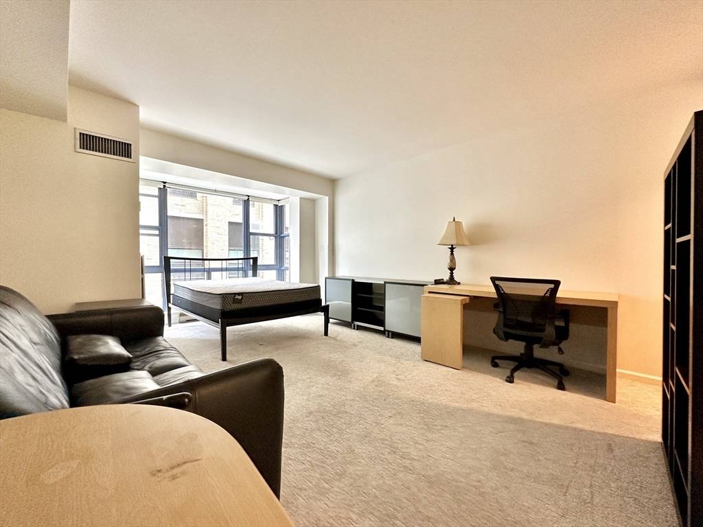 Boston, MA 02111,170 Tremont St #707