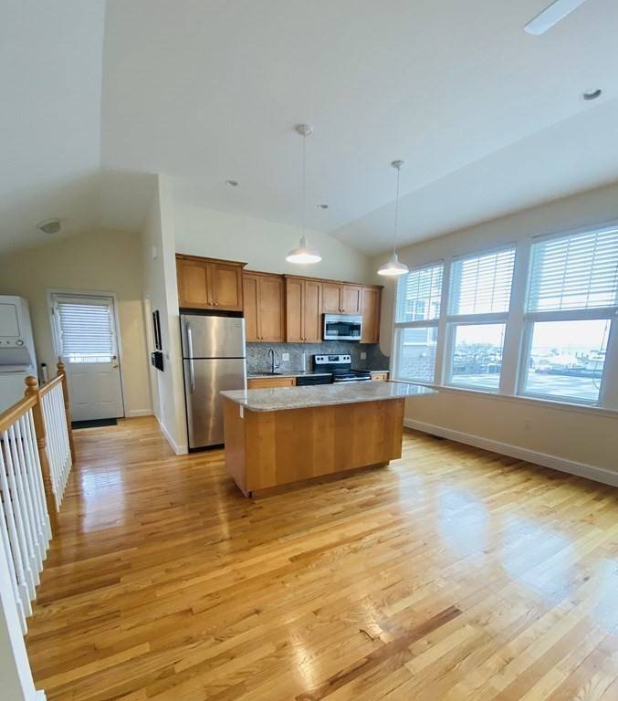 Winthrop, MA 02152,554 Pleasant Street #2