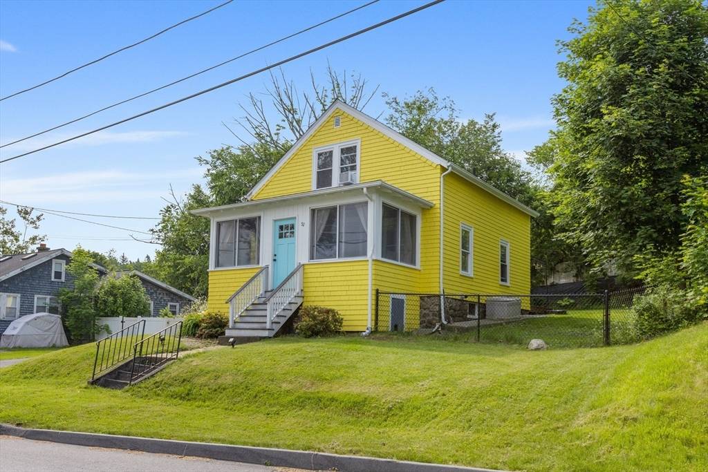 Worcester, MA 01606,52 Kalmar St