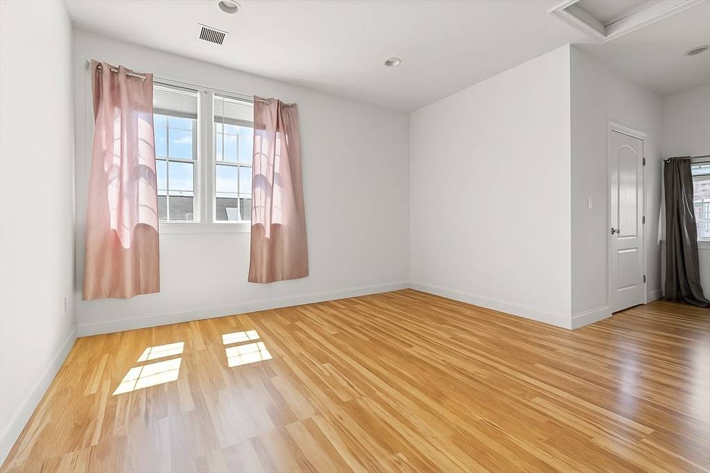 Boston, MA 02125,178 Magnolia St #178