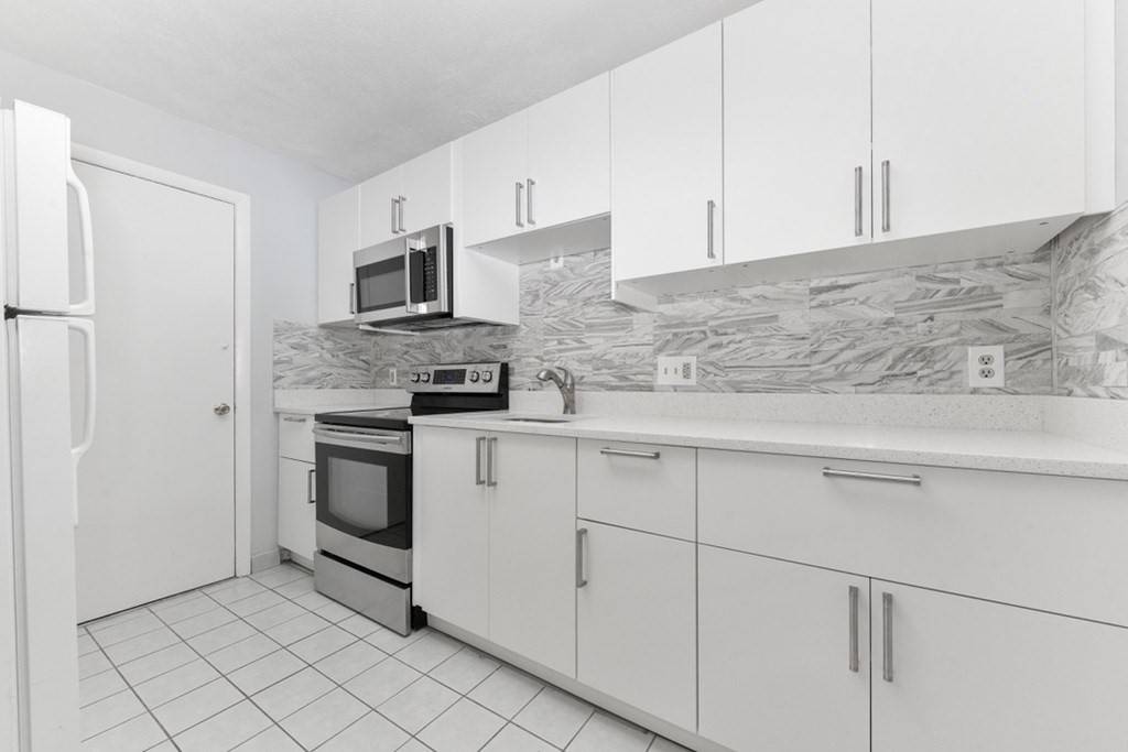 Winthrop, MA 02152,900 Governors Dr #3
