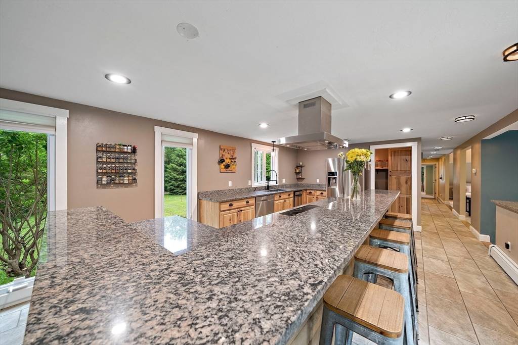28-R Pammys Path Easton, MA 02356