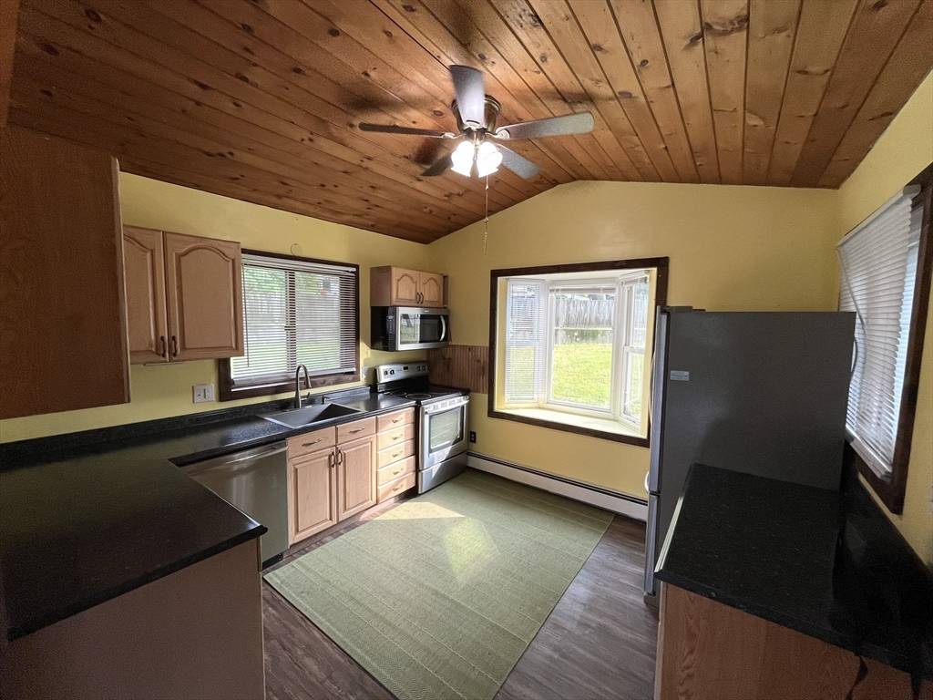 Upton, MA 01568,56 Shore Dr