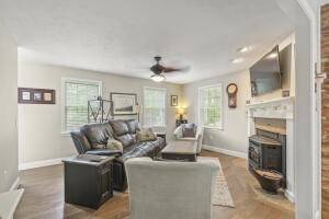 5 Lancaster Ln Bourne, MA 02532