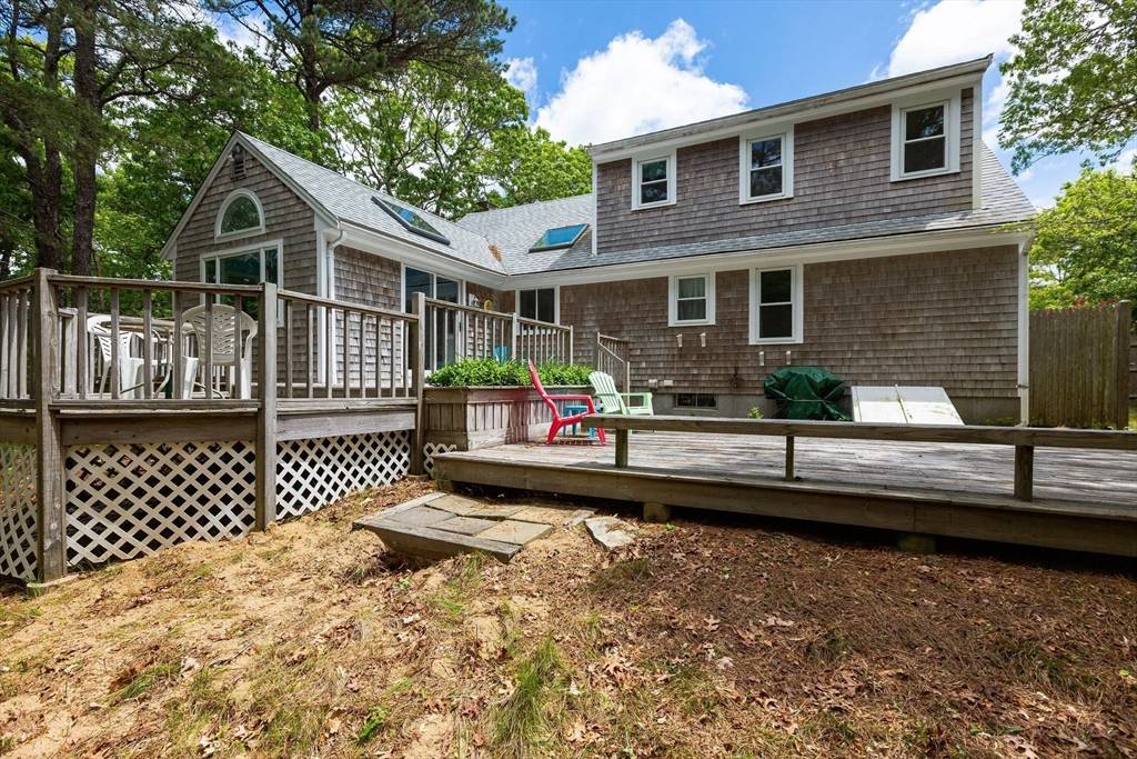 Brewster, MA 02631,94 Pine View Dr