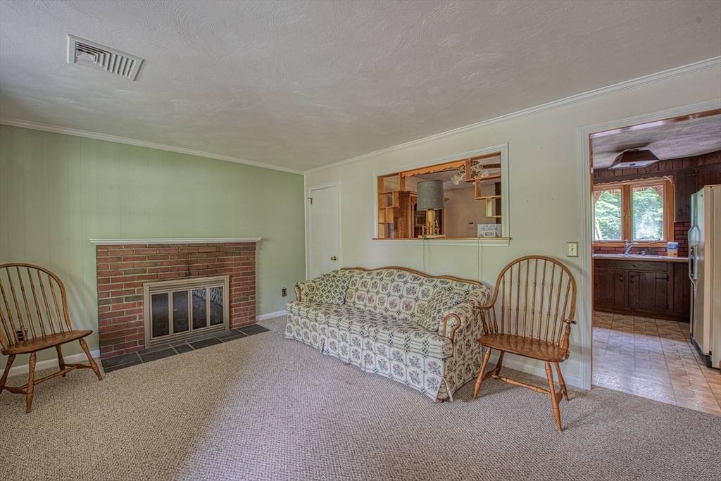 Taunton, MA 02718,328 Caswell Street