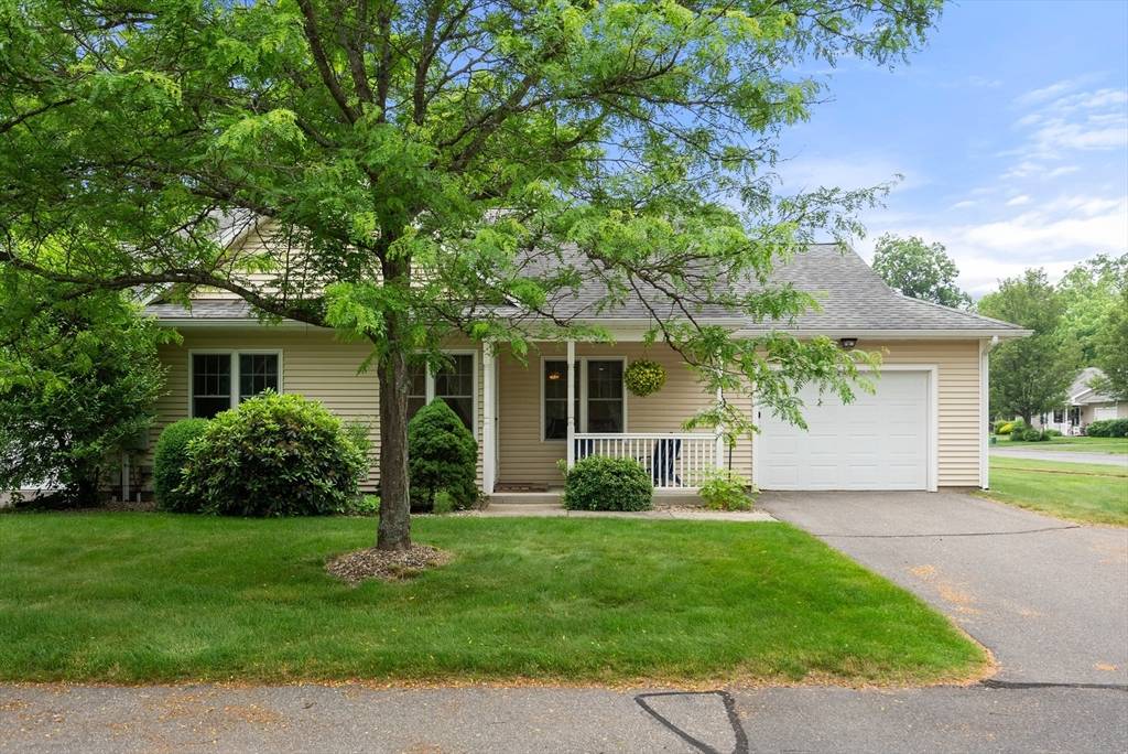 Southampton, MA 01073,22 Pomeroy Meadow Rd #4