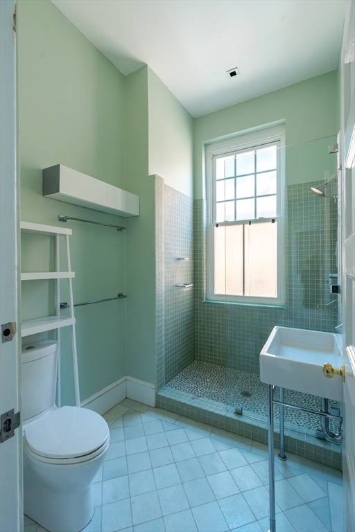 Cambridge, MA 02138,371 Harvard St #2AB
