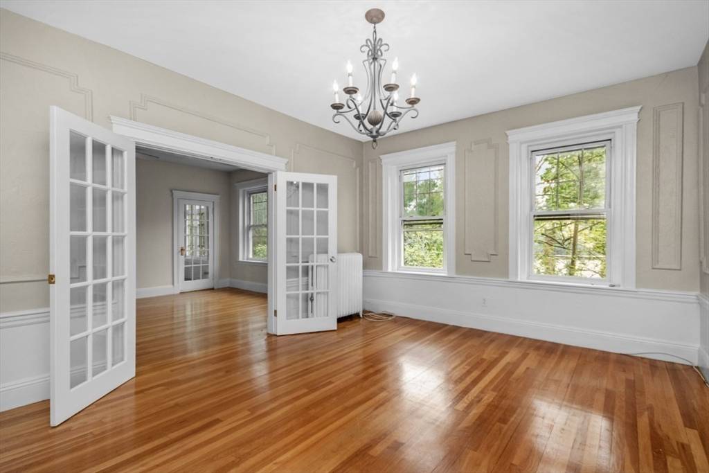 Brookline, MA 02446,441 Washington St #5