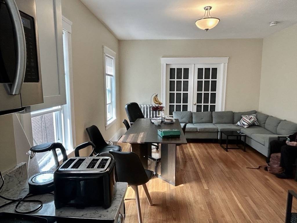 Brookline, MA 02445,303 Tappan Street #3