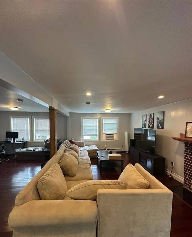 Medford, MA 02155,73 Almont St #2