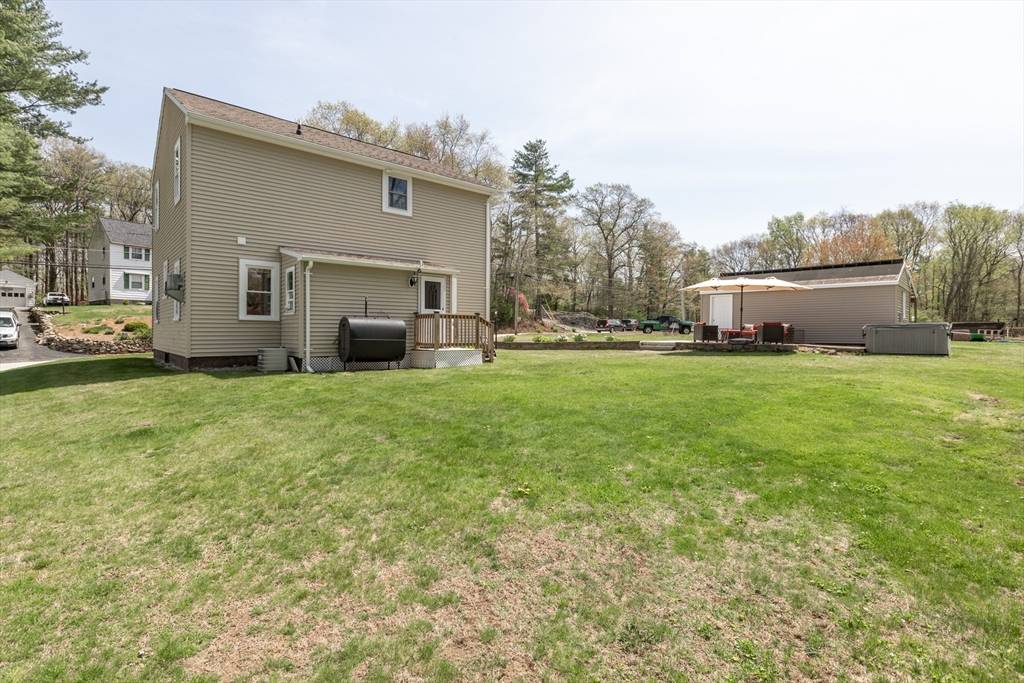 Douglas, MA 01516,23 Martin