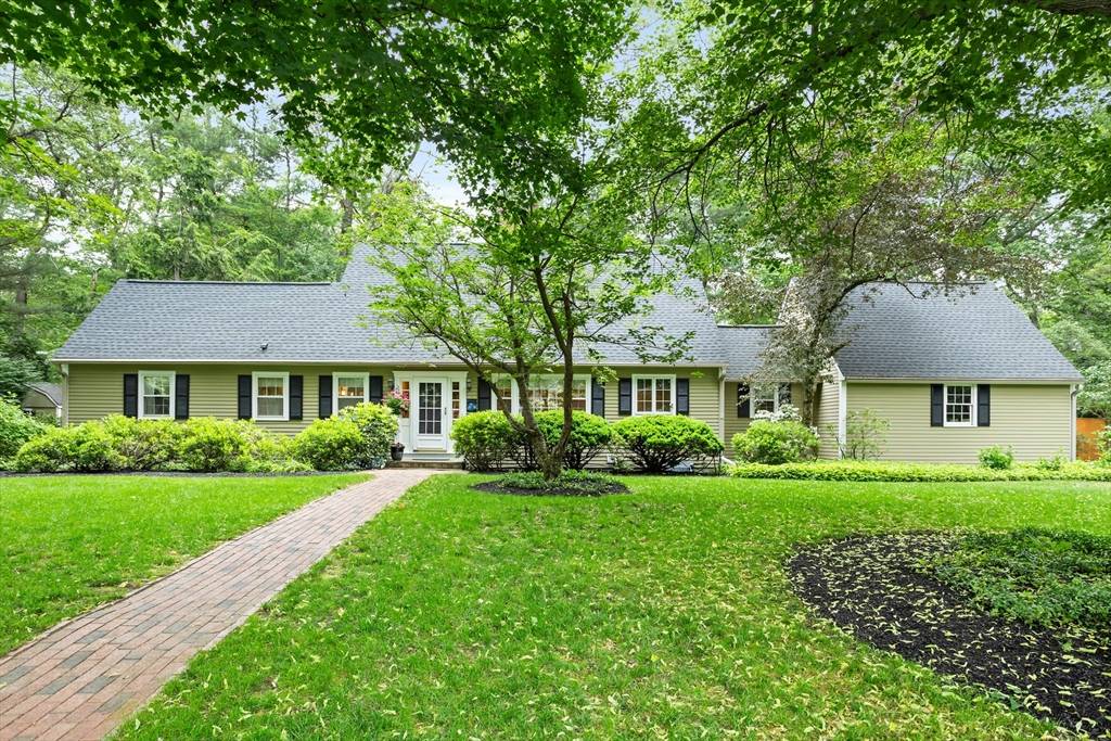 Acton, MA 01720,28 Lincoln Drive