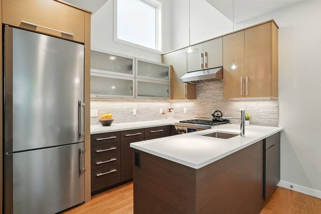 Cambridge, MA 02138,95 Kirkland St #95