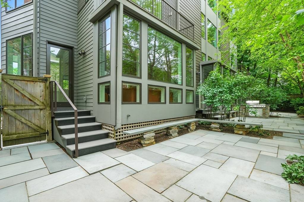 95 Kirkland St #95 Cambridge, MA 02138