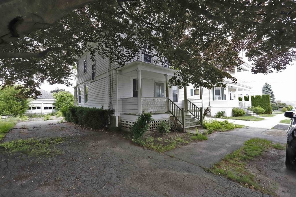 New Bedford, MA 02744,220 Aquidneck St