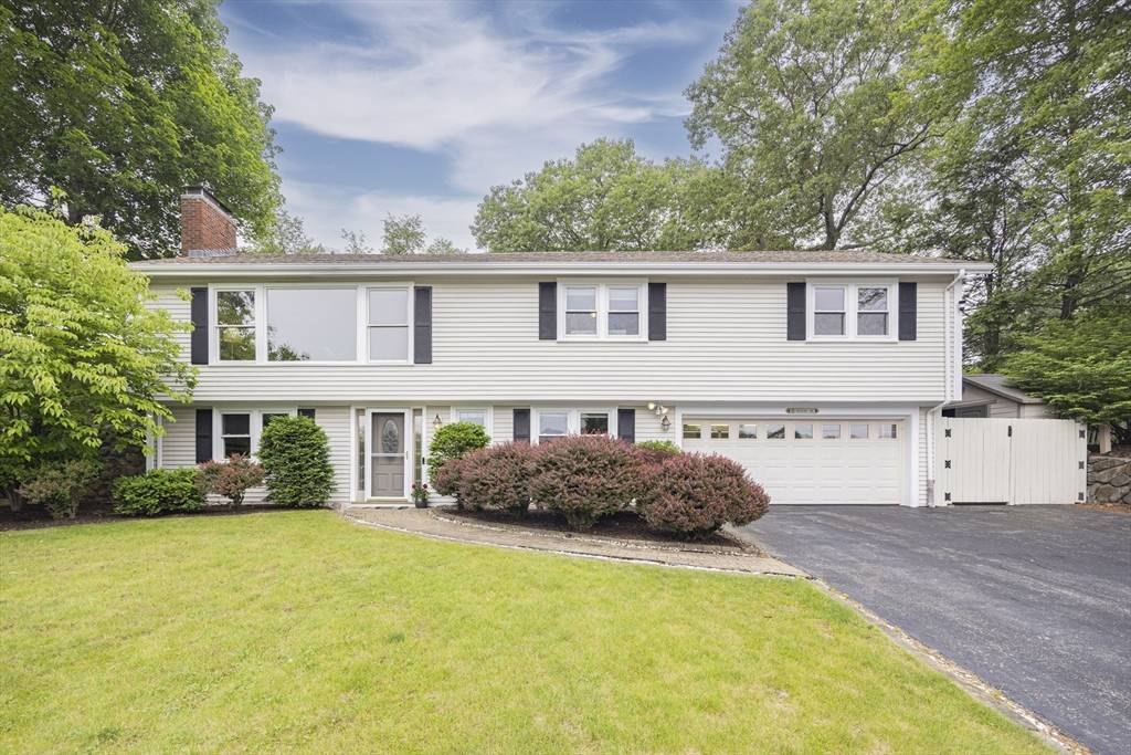 Winchester, MA 01890,19 Pilgrim Dr
