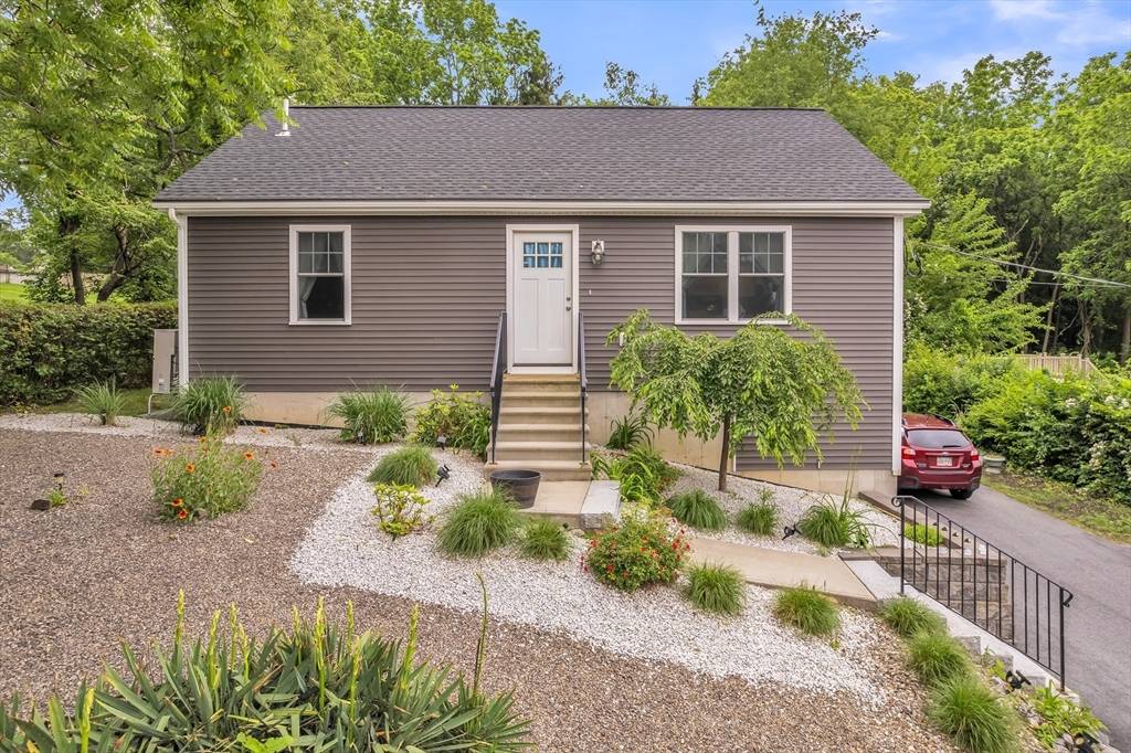 Worcester, MA 01607,12 Cliff St