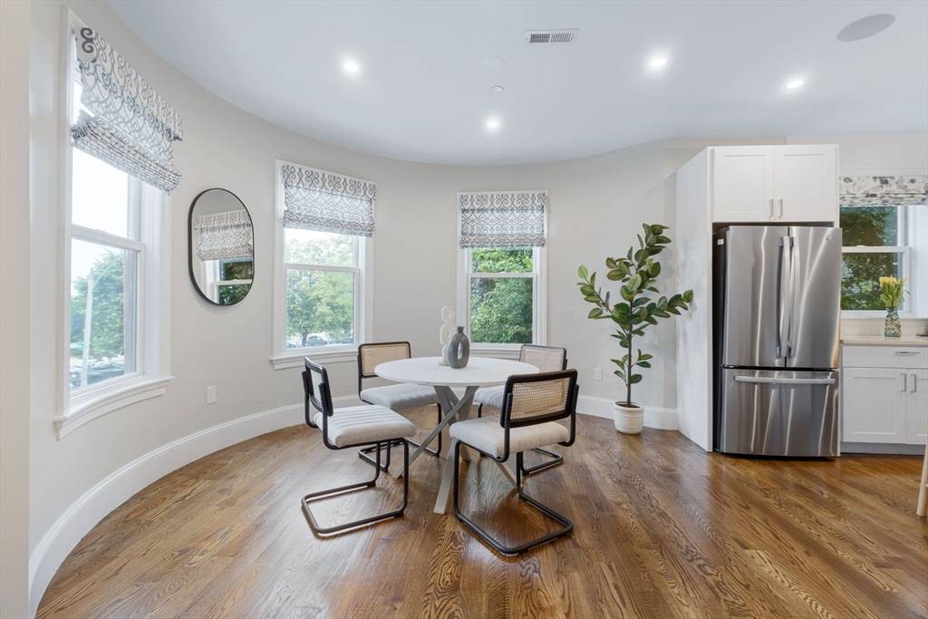 Boston, MA 02127,1650 Columbia Rd #2