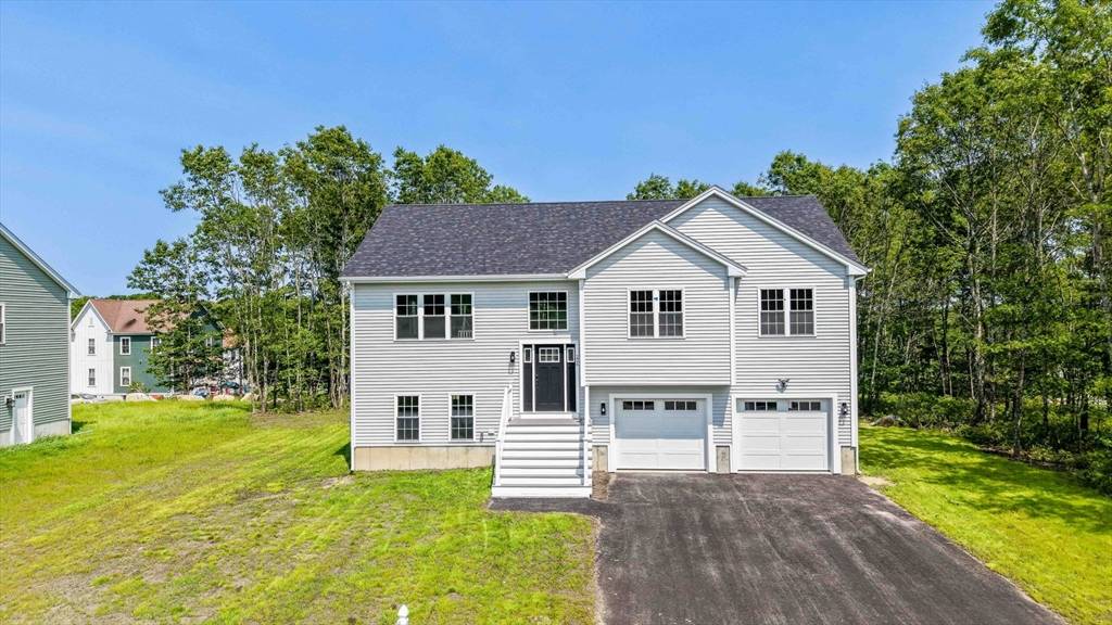 Tiverton, RI 02878,226 Meadow View Ln