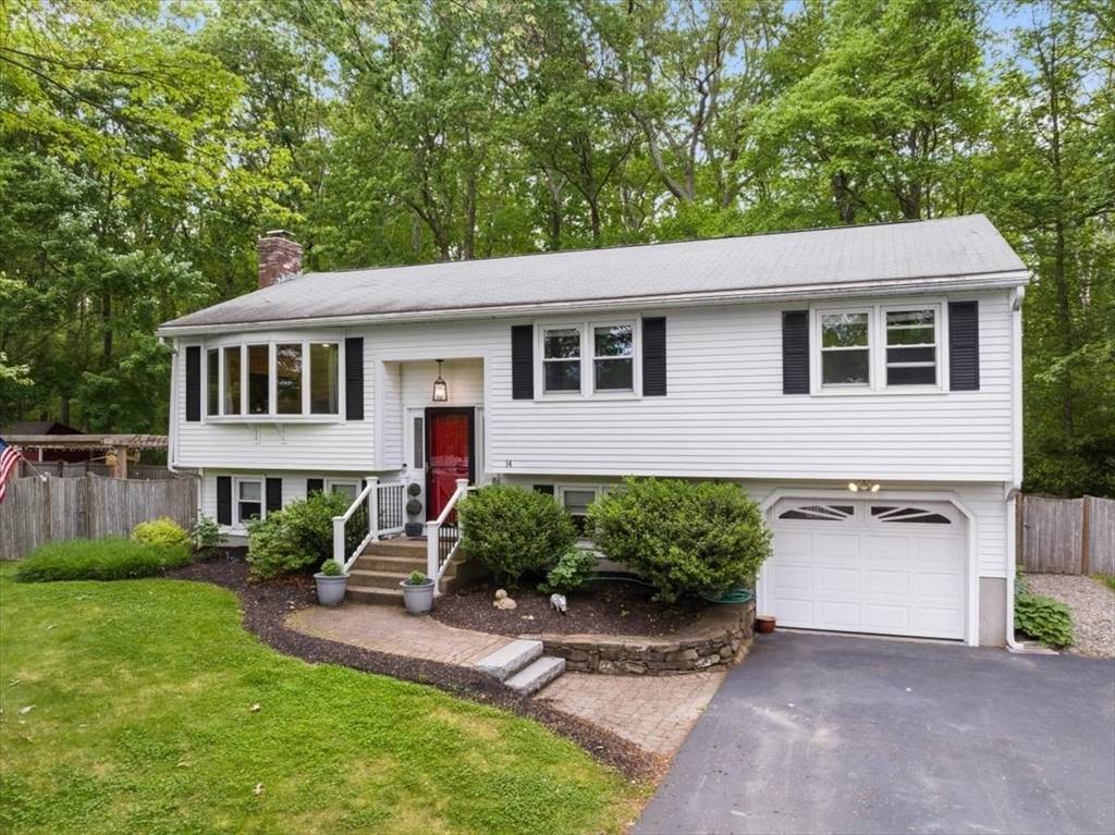 Milford, MA 01757,14 Bradford
