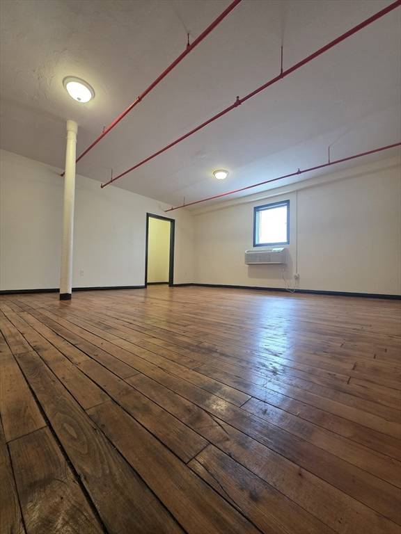 Brockton, MA 02301,33 Dover St #301