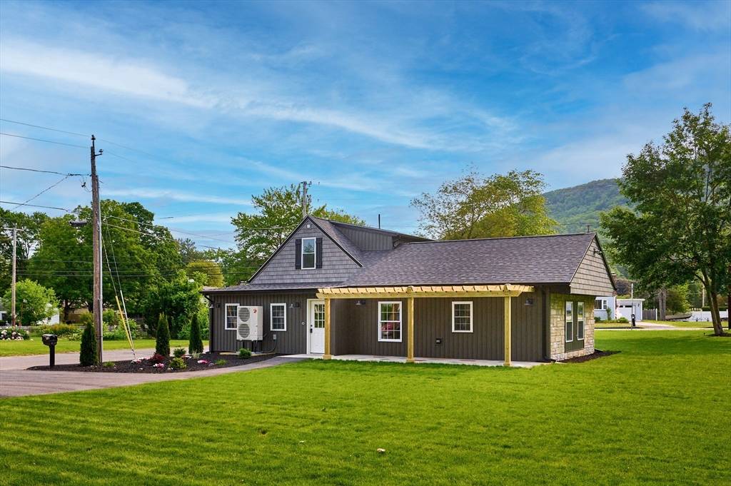 Easthampton, MA 01027,116 Holyoke St