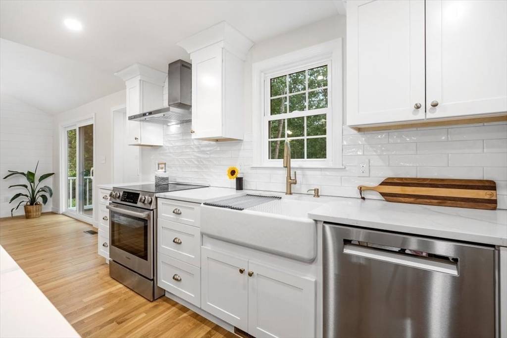 Scituate, MA 02066,98 Old Forge Rd