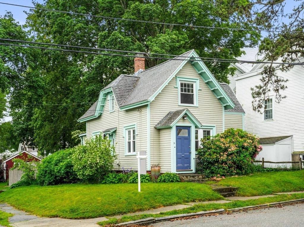 Newburyport, MA 01950,21 Chapel St #21